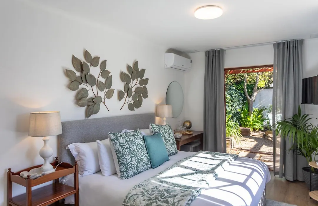 Acorn House-1