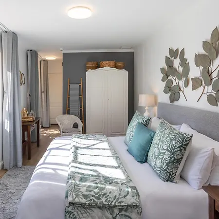Acorn House-3